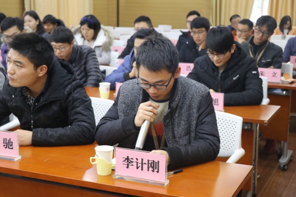 午夜无码伦费影视在线观看果冻