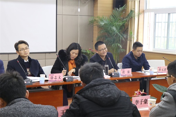 午夜无码伦费影视在线观看果冻