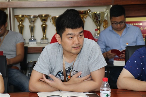 午夜无码伦费影视在线观看果冻