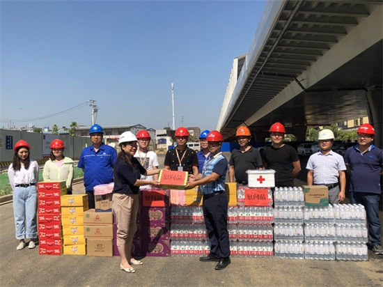 午夜无码伦费影视在线观看果冻