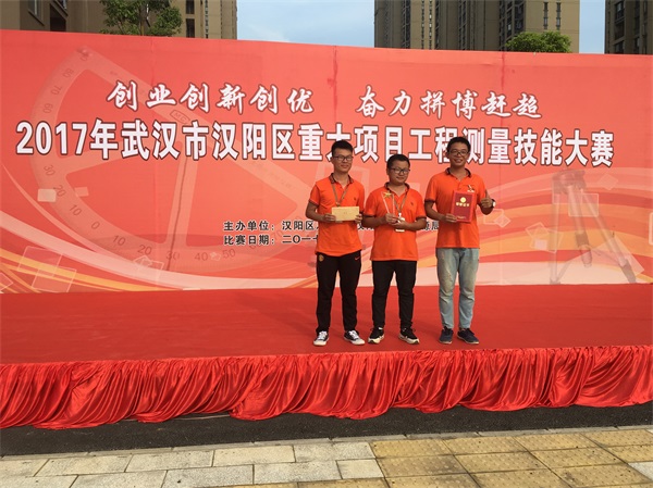 午夜无码伦费影视在线观看果冻