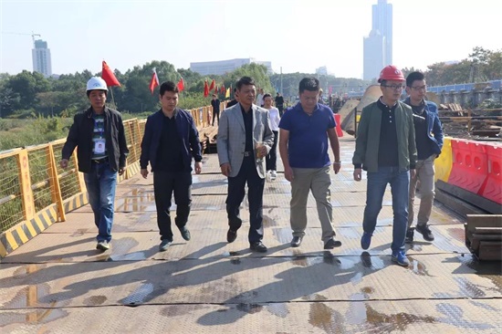 午夜无码伦费影视在线观看果冻