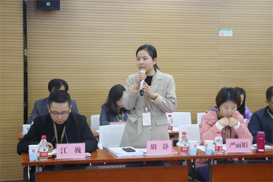 午夜无码伦费影视在线观看果冻