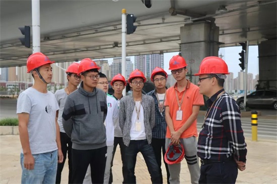 午夜无码伦费影视在线观看果冻