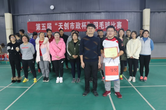 午夜无码伦费影视在线观看果冻