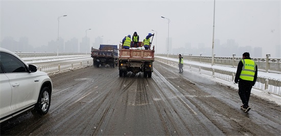 午夜无码伦费影视在线观看果冻