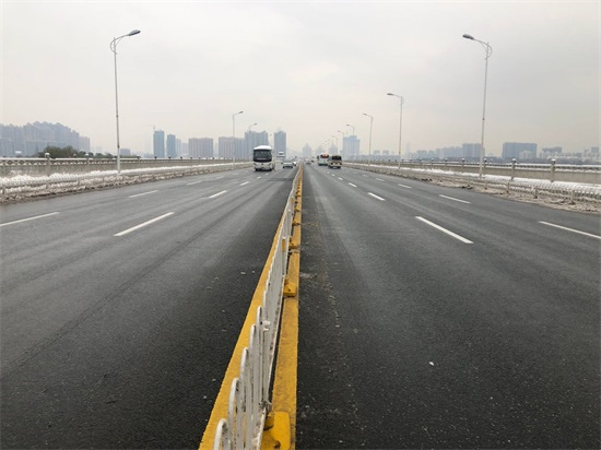 午夜无码伦费影视在线观看果冻