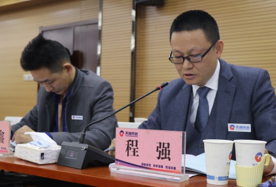 午夜无码伦费影视在线观看果冻