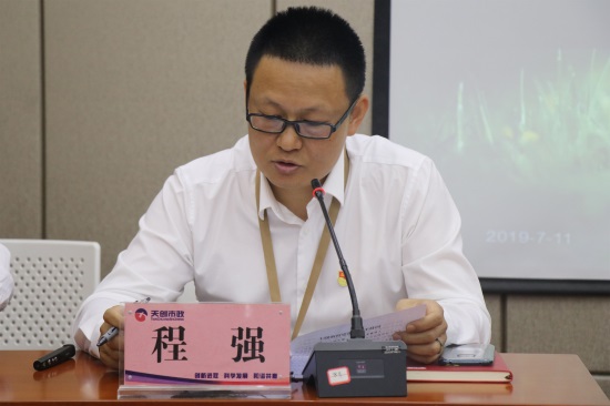 午夜无码伦费影视在线观看果冻