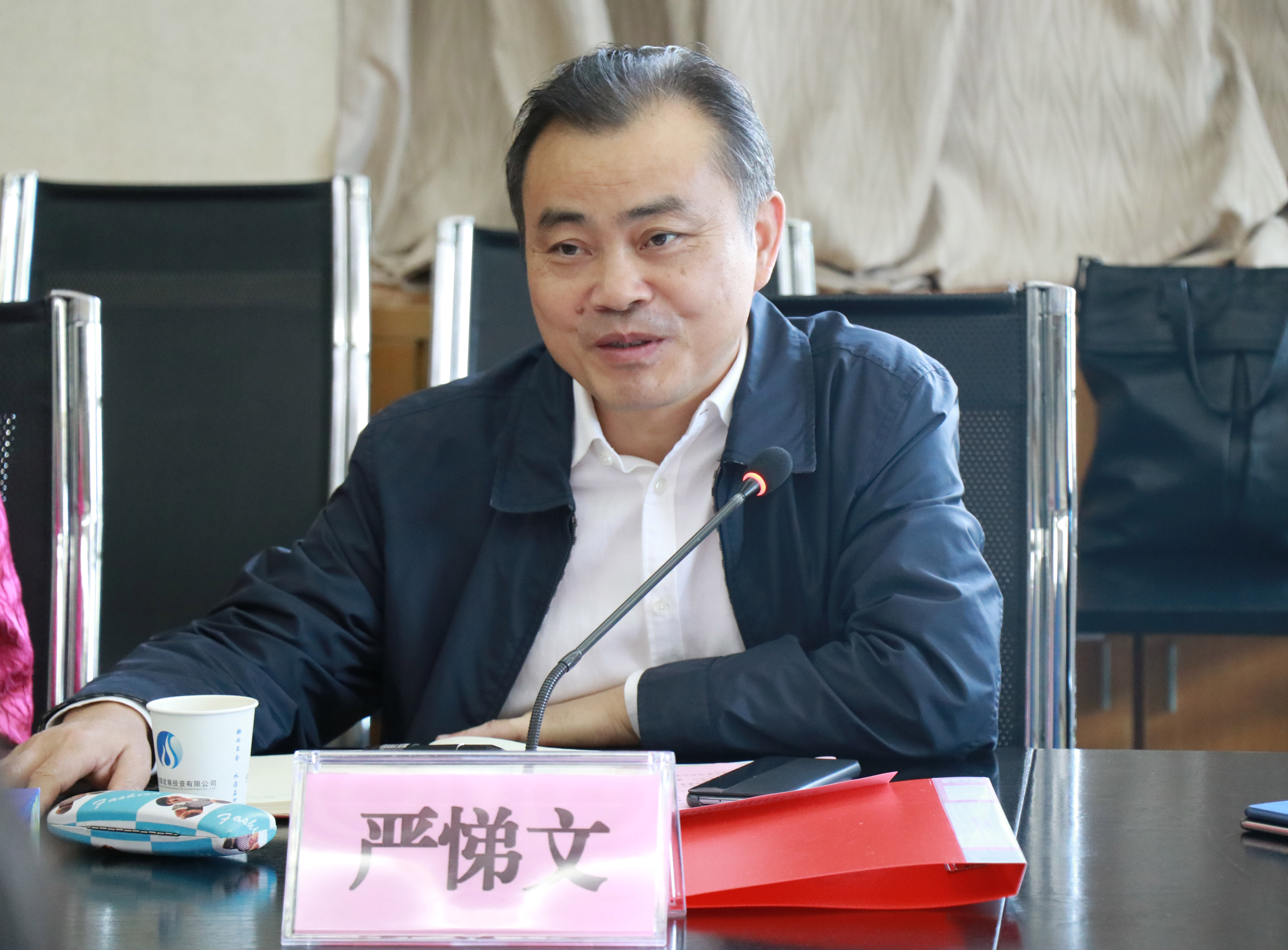 午夜无码伦费影视在线观看果冻