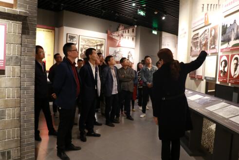 午夜无码伦费影视在线观看果冻