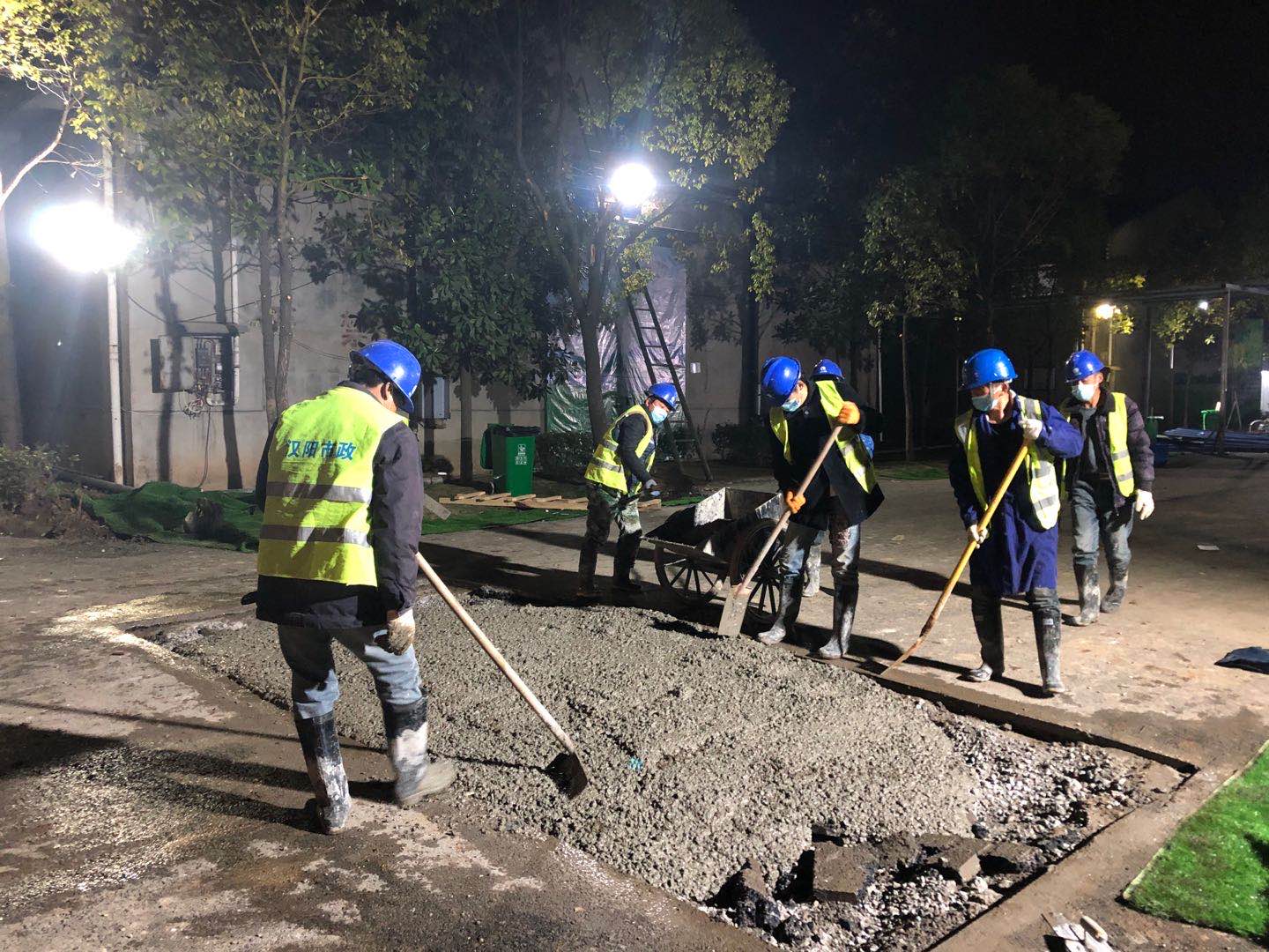 午夜无码伦费影视在线观看果冻