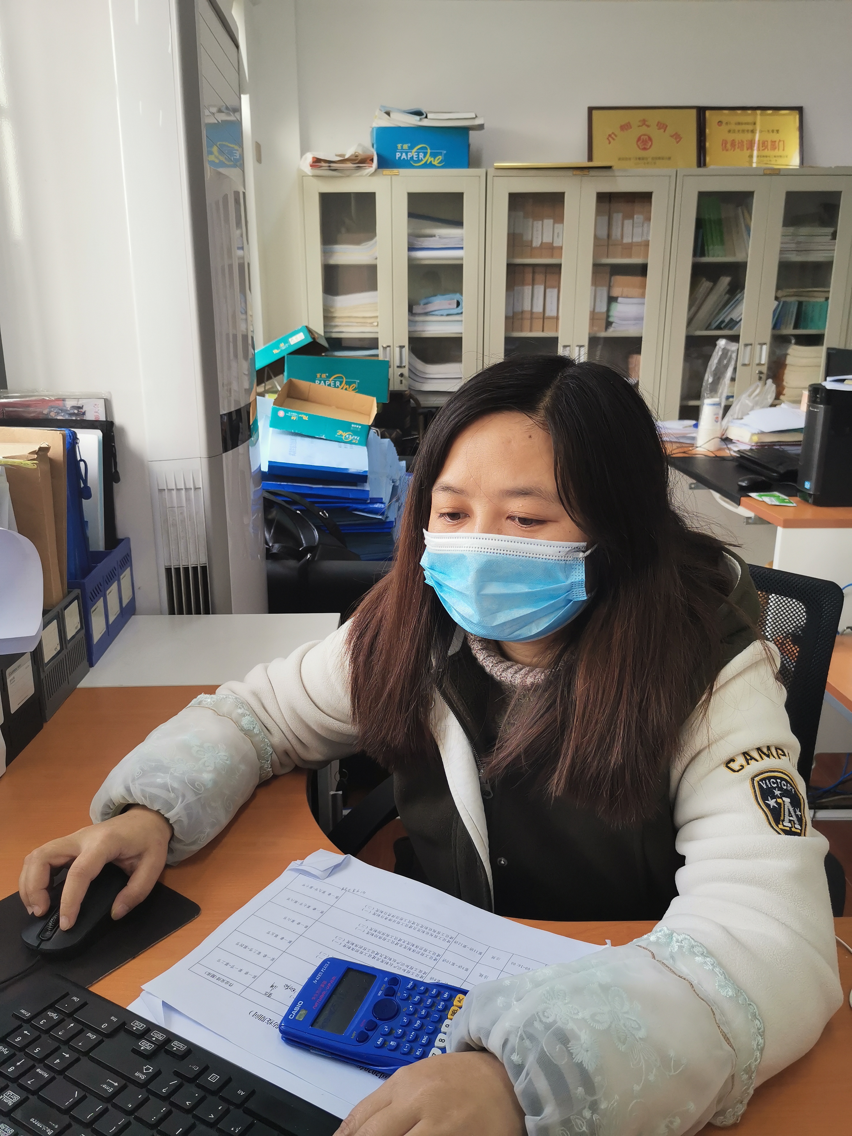 午夜无码伦费影视在线观看果冻