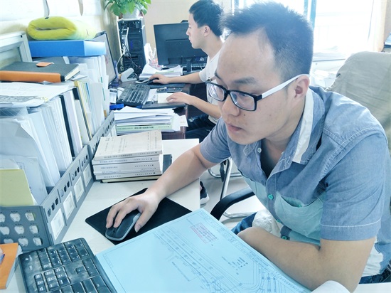 午夜无码伦费影视在线观看果冻